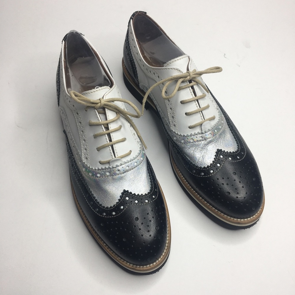 Leornado Italian handmade wingtip shoes EUC
